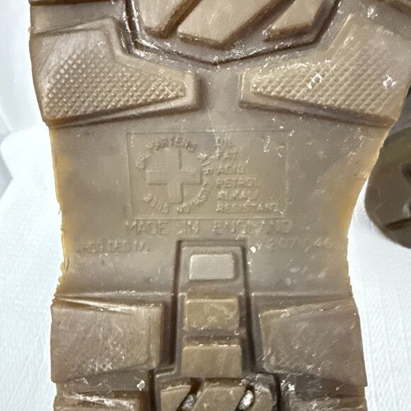 Dr Martens Boots Vintage Womens Size 6 US Made in England 4 UK Brown Y2K Grunge - Picture 15 of 15